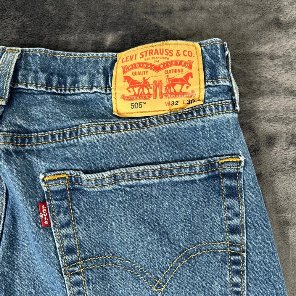 Levis 505 Regular Fit Jeans Mens 32x30 Blue Straight Leg Denim 00505-3172
